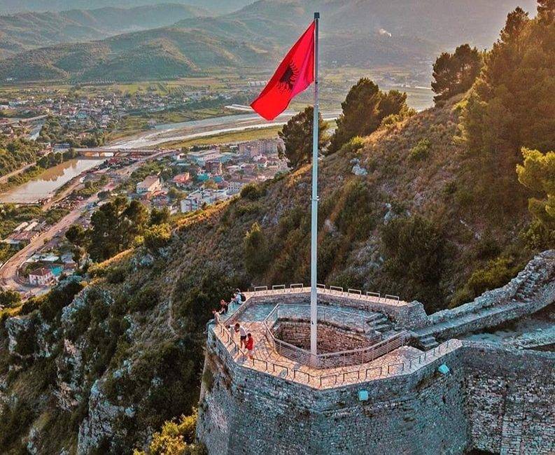 Day trip from Durres to Berat and Apollonia  – Day trip to Berat and Apollonia from Durres or Golem